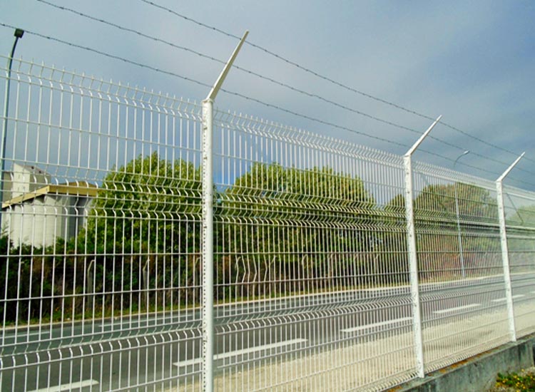 Pose de clôtures de sécurité sur la Zone Portuaire de Bassens (33)