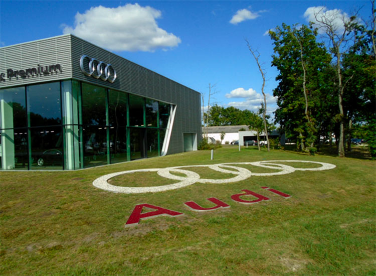 Création d’un logo extérieur pour la concession Audi Mérignac (33)